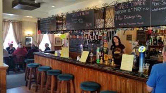 Crossways Inn