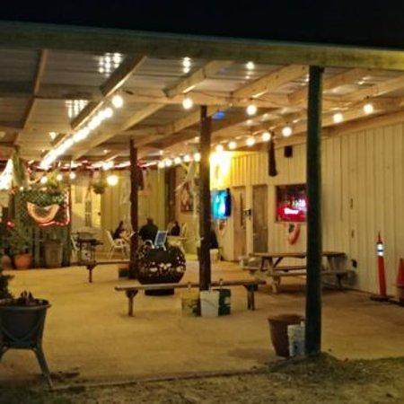 CR'S Bar