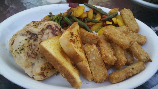 Squeeze-In Restaurant & Deck