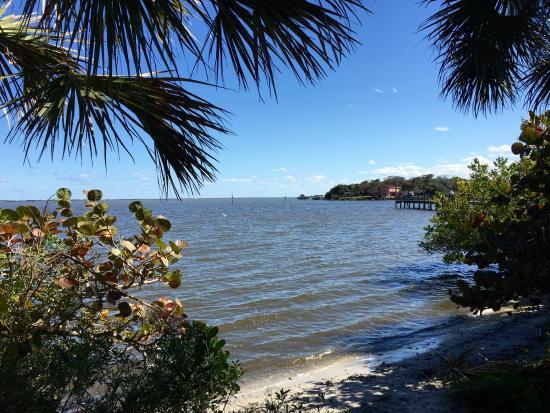 Castaways Point Park