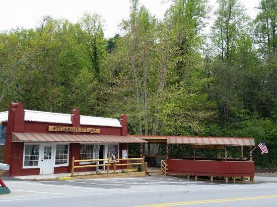 Saluda Gem Mine Wicks & Wares