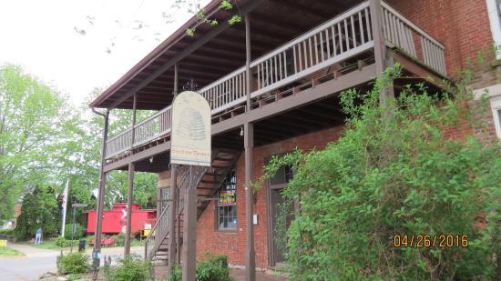 O'Neil Landing