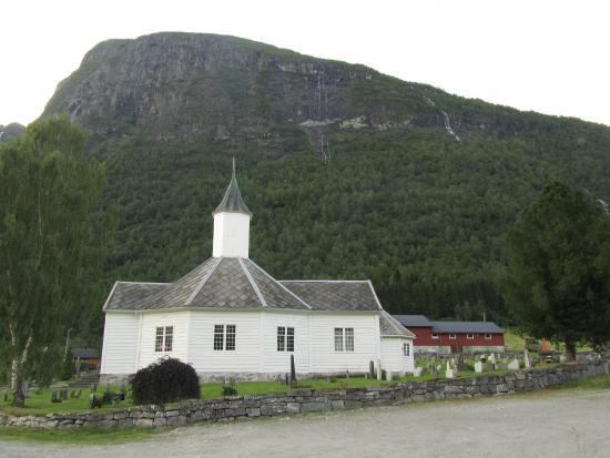 Loen kyrka