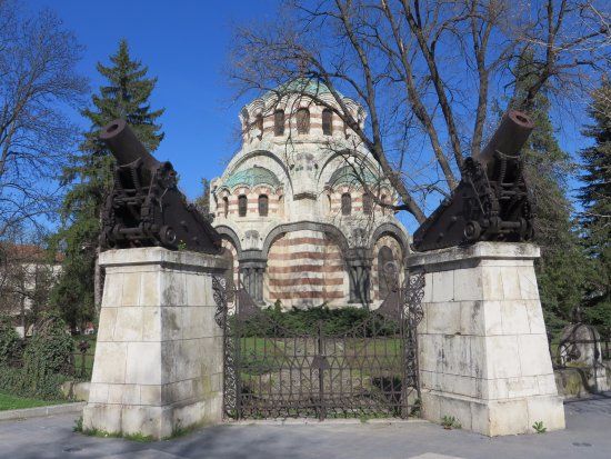 Saint George the Victorious Chapel and Mausoleum