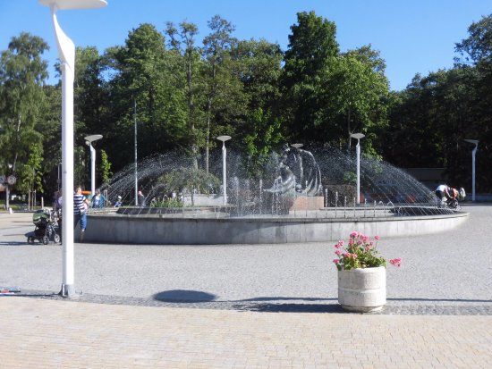 Fountain Yurate and Kastitis