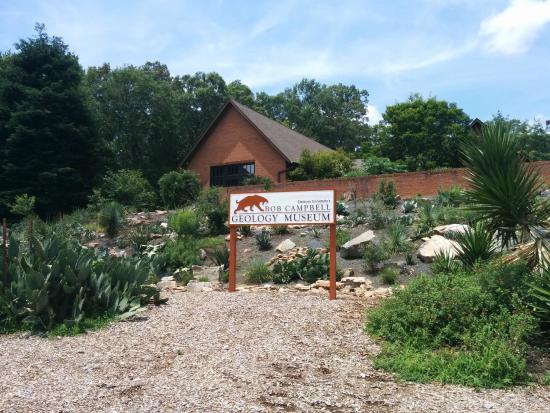 Bob Campbell Geology Museum