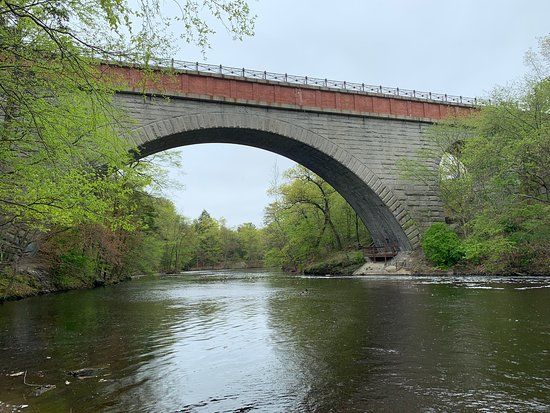 Echo Bridge