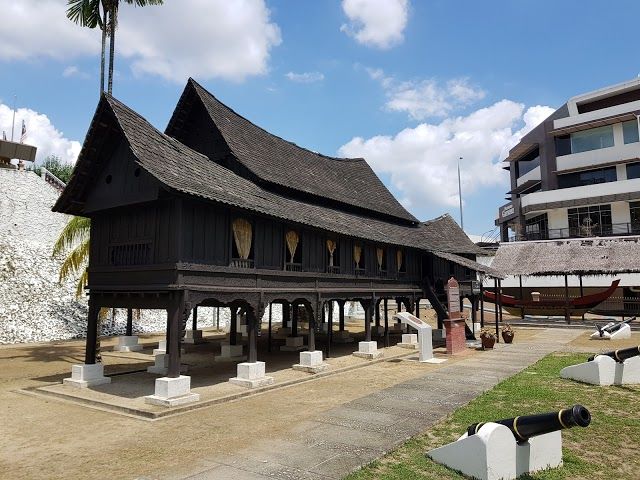 Negeri Sembilan State Mosque