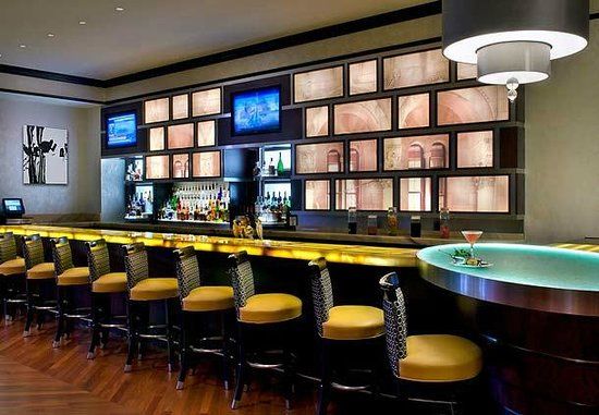 525 Lex Restaurant and Lounge