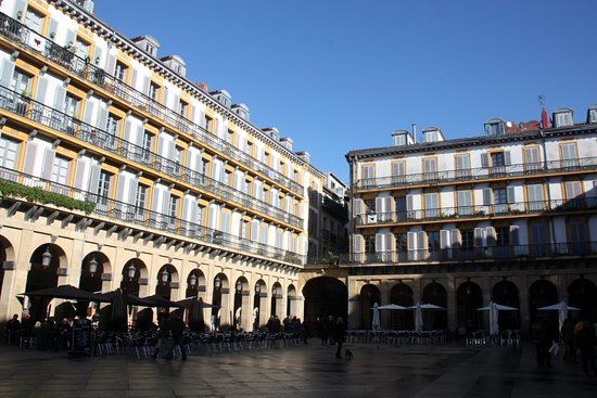 Place de la Constitution