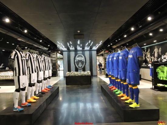 Centro Commerciale Area 12