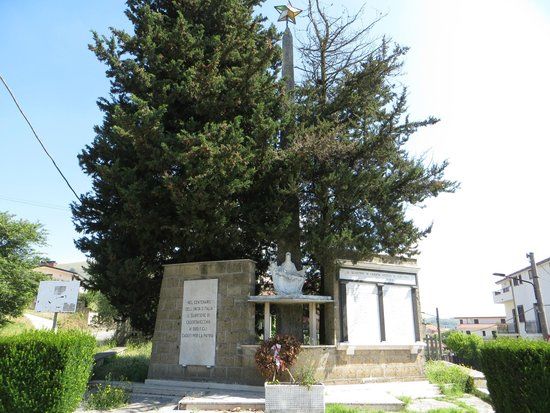 Monumento ai Caduti di Casertavecchia