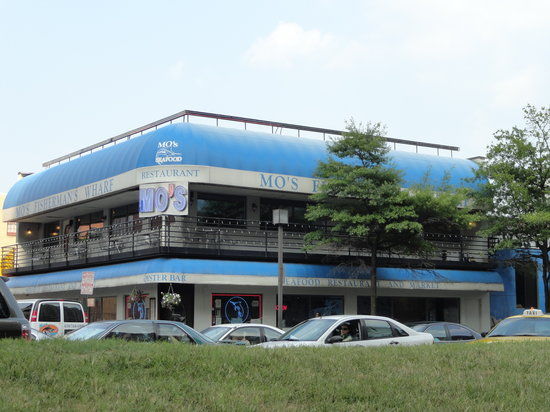 Mo's Fisherman's Wharf Inner