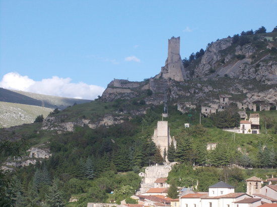 Castello di Pescina