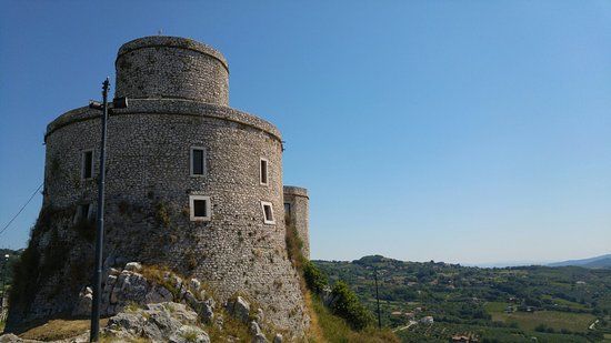 Castello e la Torre di Montesarchio