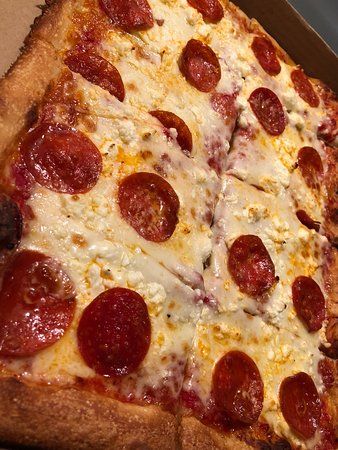 Lena's Subs & Seafood