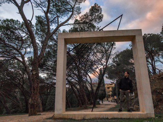 Monumento a Grazia Deledda di Maria Lai