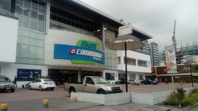 Inaquito Mall