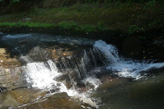 Lake Creek Falls