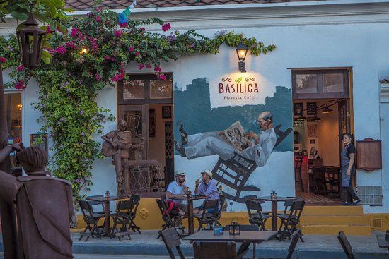 Basilica Pizzería Café