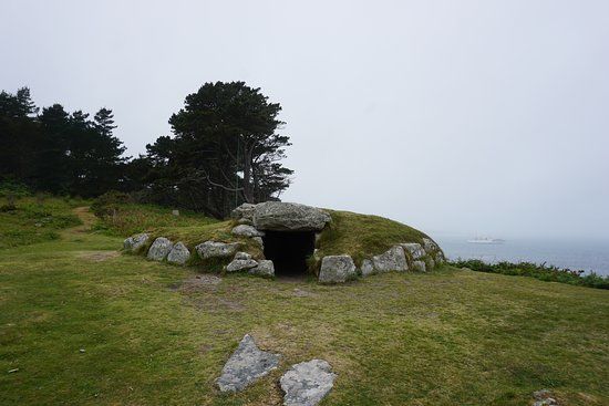 Innisidgen Upper Burial Chamber