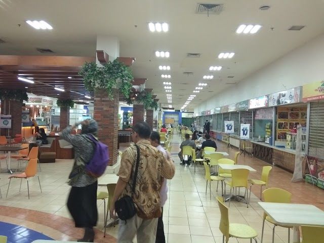 Lippo Mall Bellanova Country Mall Lobby Utama