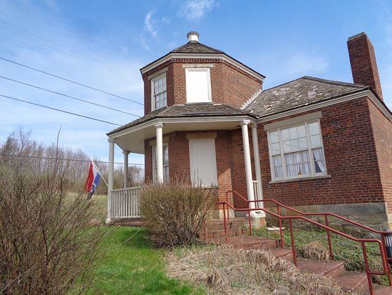 Searight Toll House & Museum