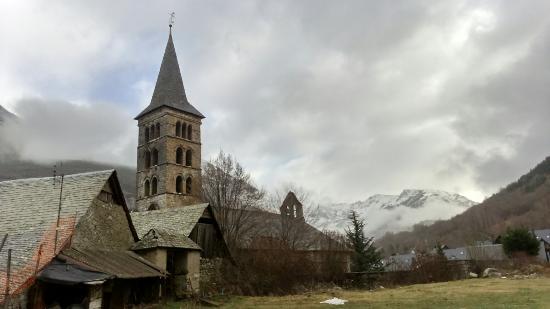 Iglesia de Santa María de Arties