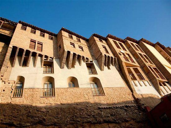 Judería y Casas Colgadas