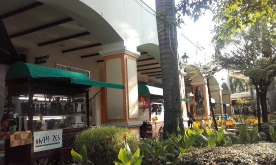 Centro Comercial Jardin Plaza