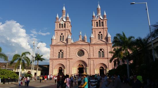 Basilica del Senor de los Milagros de Buga