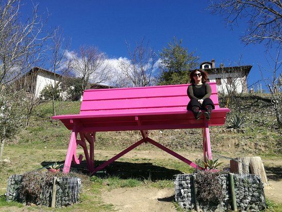 grande panchina rosa caldo