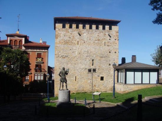 Torre De Salazar