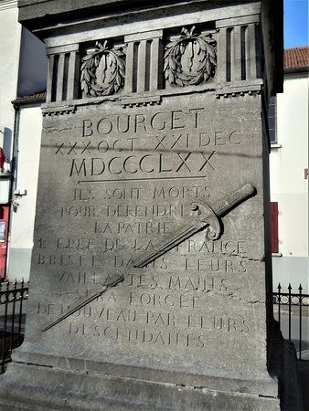 Monument de l'Epee Brisee
