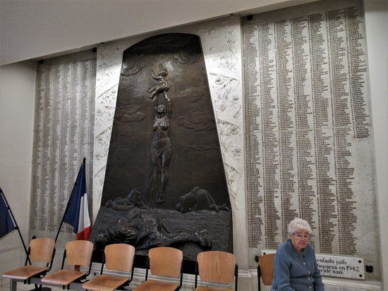 Le Monument aux Morts