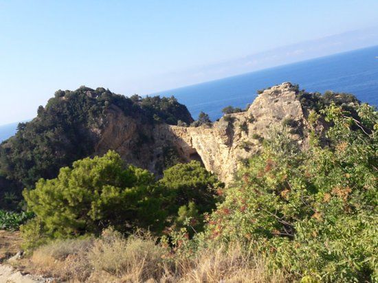 Delik Deniz ve Kral Yolu