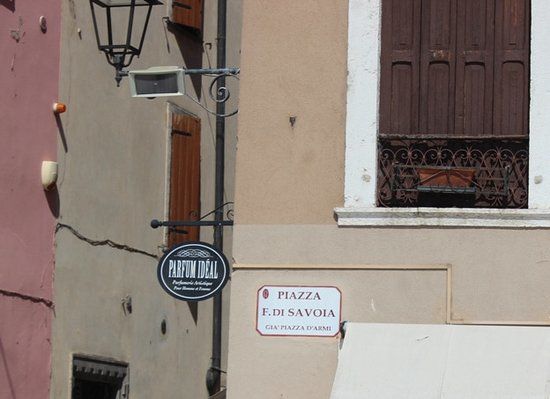 Piazza Ferdinando di Savoia