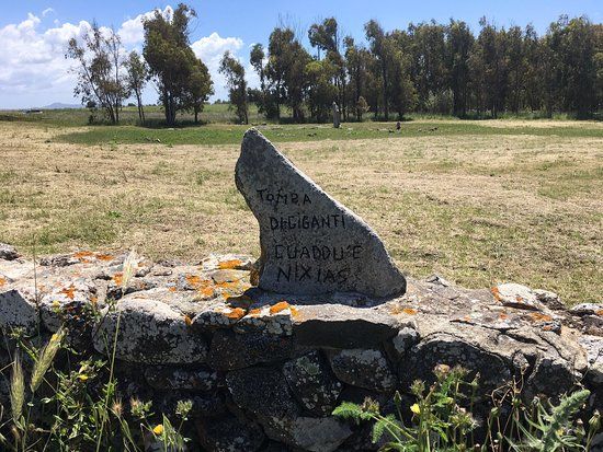 Tomba dei giganti su cuaddu 'e nixias