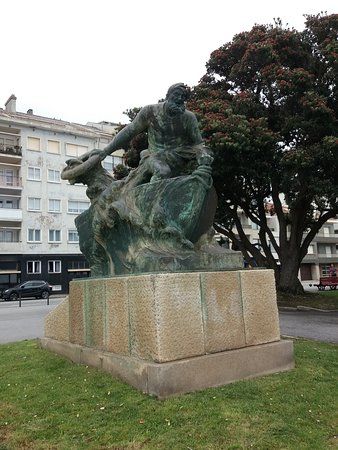 Estatua do Salva Vidas