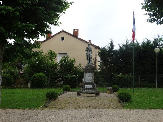Monument aux morts Couze et st Front