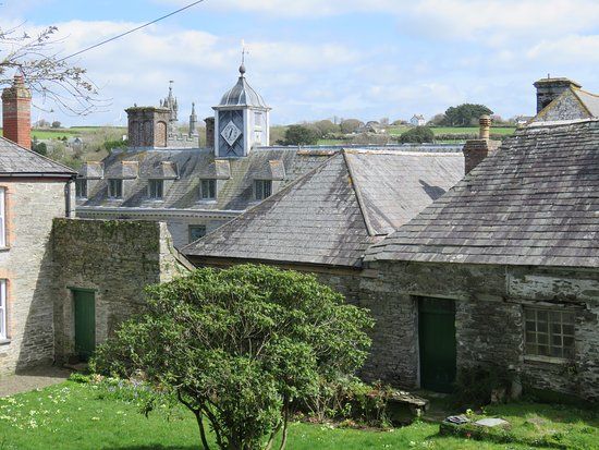 Mawgan Porth to St Mawgan Circular Walk