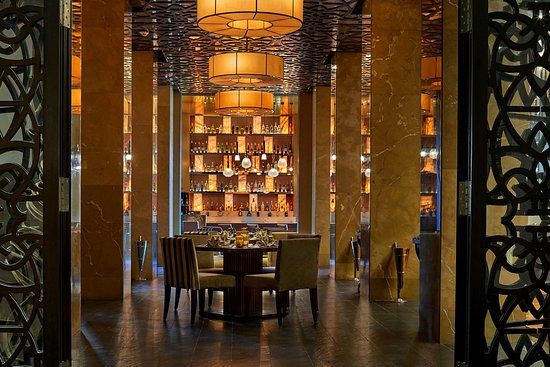 Ruen Thai at the Dusit Thani Lakeview