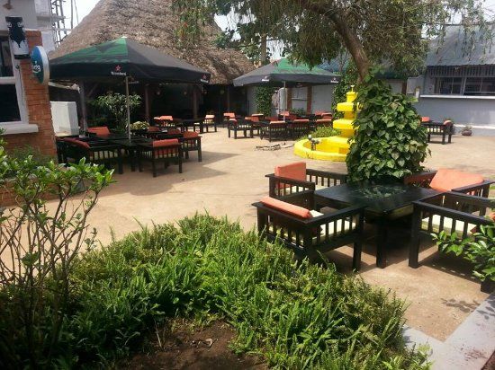 4 Points Ltd. Bar & Restaurant