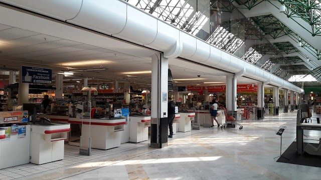 Centre commercial Saint-Genis 2