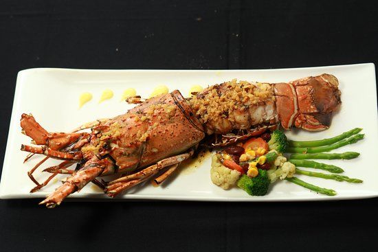 La Rouge Restaurant & Bar