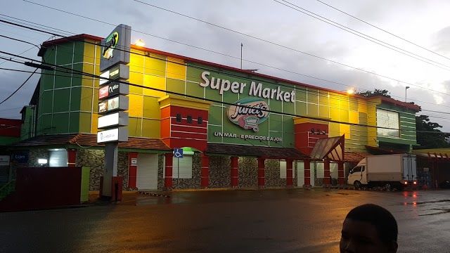Janet's Super Market