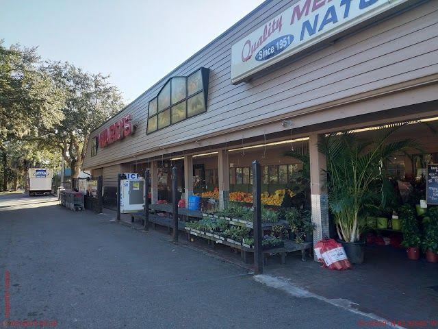 Ward's Supermarket
