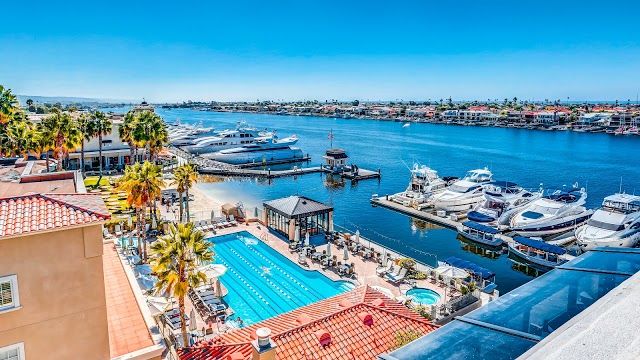 Balboa Bay Club