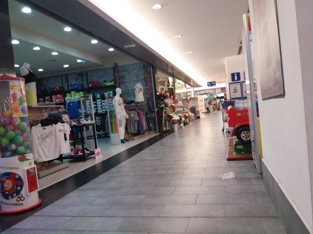 Centro Commerciale Le Lampare