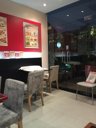 Lee Cafe, Ploenchit Centre